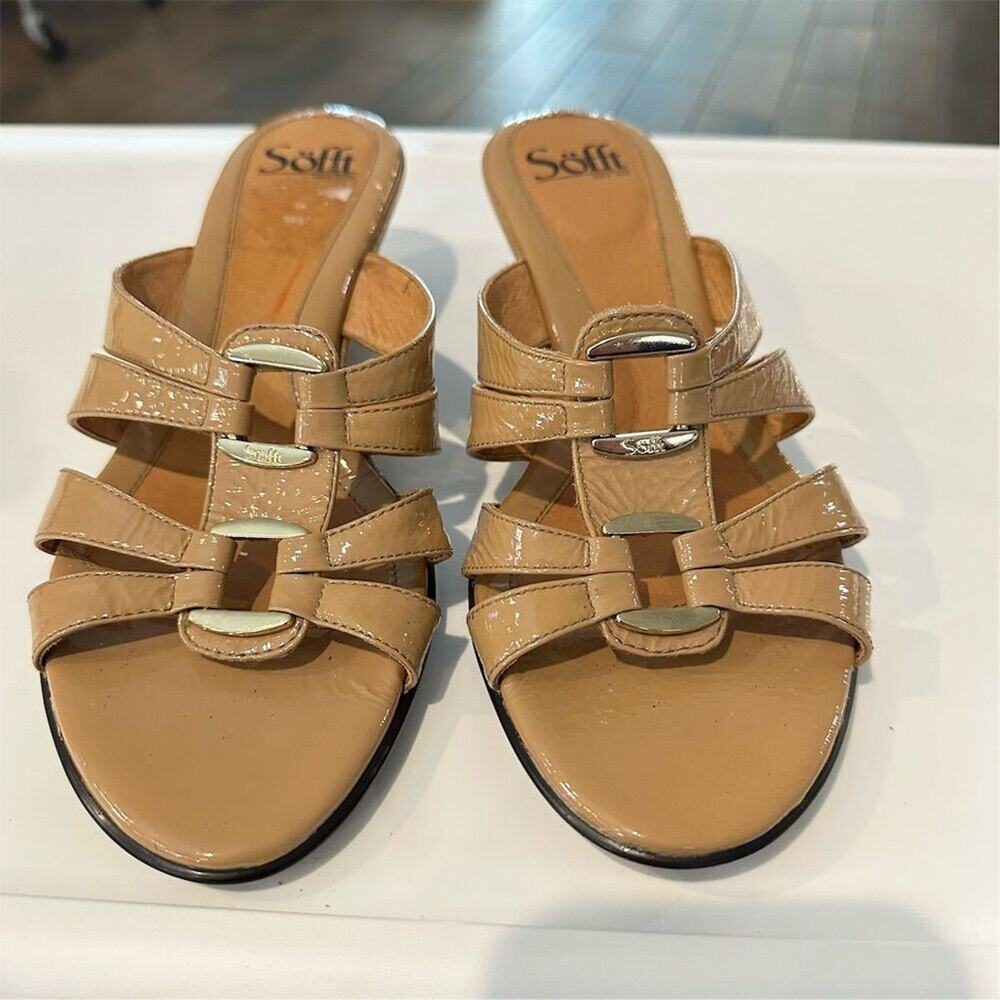 Sofft Women's Tan Slide Sandals Wedge Heel Metal Accents Casual size 10